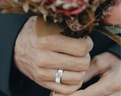 Quel est le cadeau qui fait toujours plaisir à une femme ?