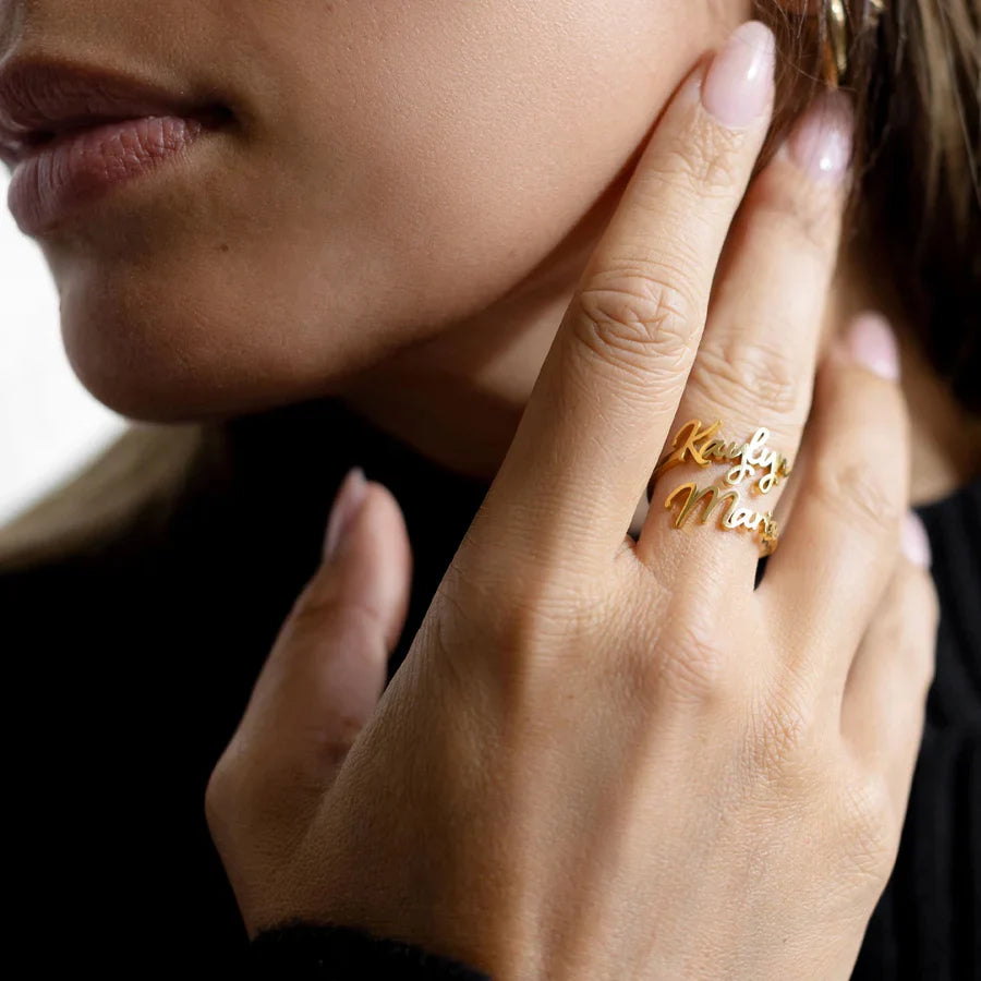 Profil de la bague ouverte, espace entre les deux extrémités gravées