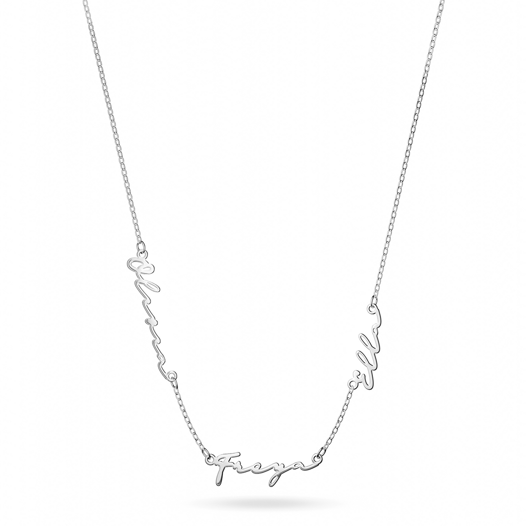 Collier plusieurs prénoms argenté en animation, avec 2, 3 ou 6 prénoms découpés