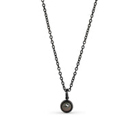 Pendentif projection photo noir acier fond blanc - collier bijou personnalise homme femme Petale Paris